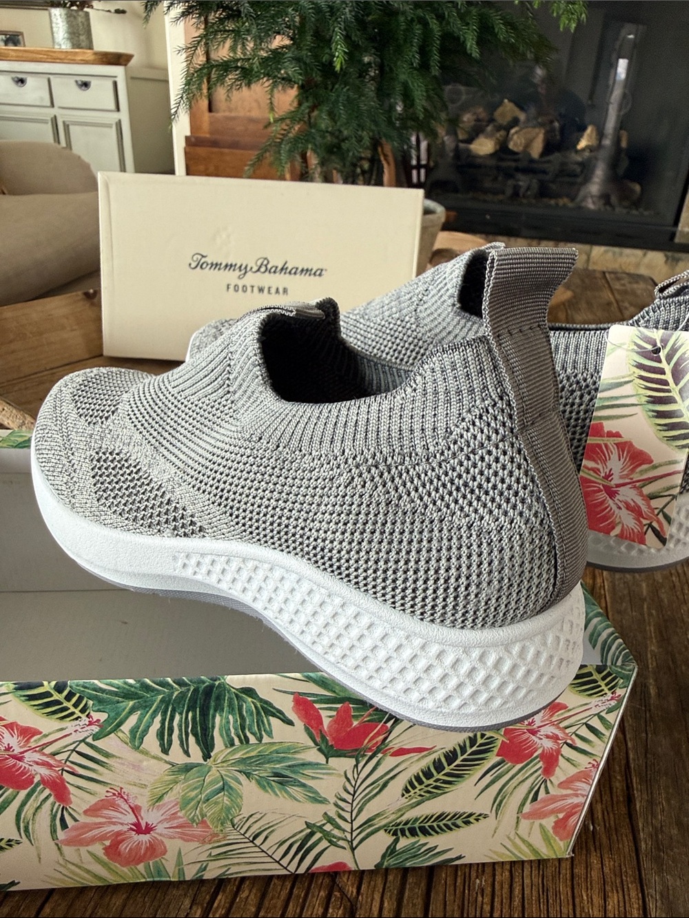 Tommy Bahama Light Gray Knit Slip-On Sneakers NWT